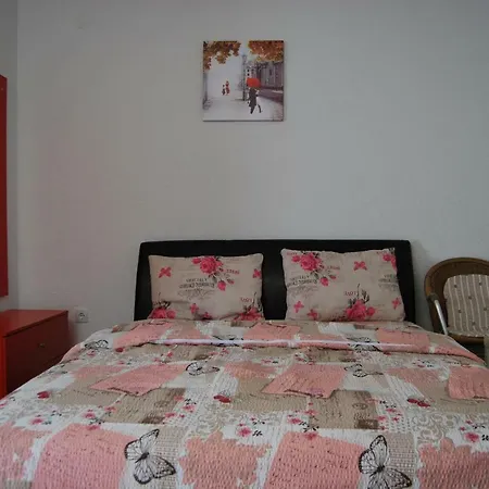 Guest house Delfin
